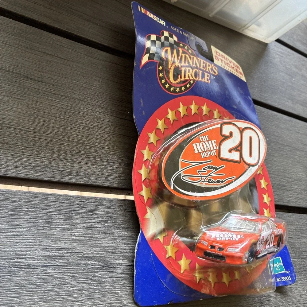 Winner's Circle NASCAR Tony Stewart #20 Home Depot 1:64 Diecast